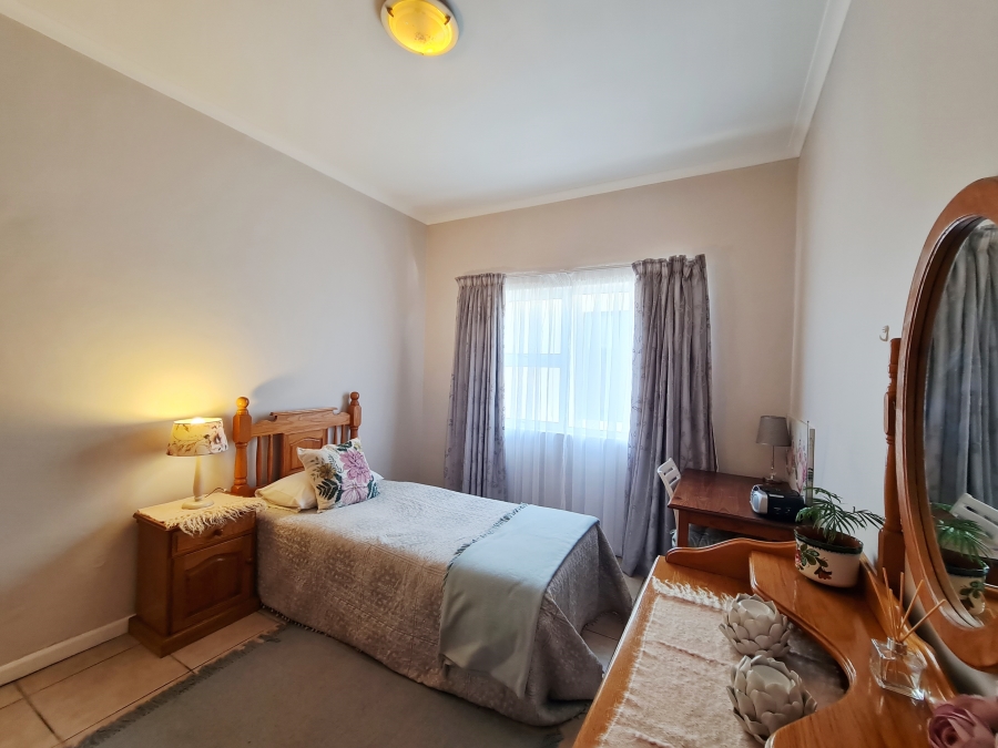 6 Bedroom Property for Sale in Greenways Golf Estate Western Cape